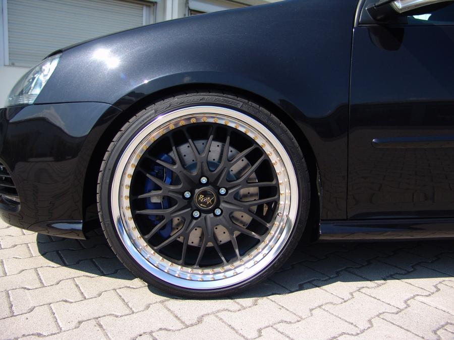  Volkswagen Golf R32 Carbon Racer by Senner Tuning 2010 года  (фото 7 из 11)